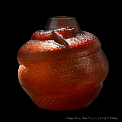Vase Serpent
